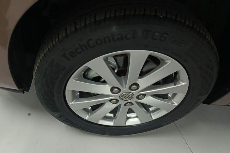 Used Buick GL8 2018 28T Luxury Model China VI Standard