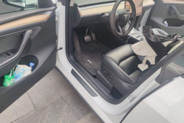 Used Tesla Model Y 2021 Standard Range Rear-Wheel Drive Version
