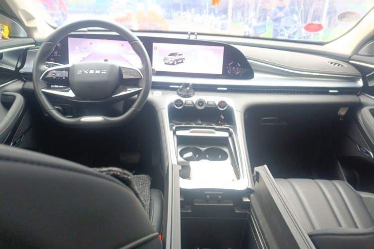 Used EXEED Lingyun 2024 300T Two-Wheel Drive Starlight Edition
