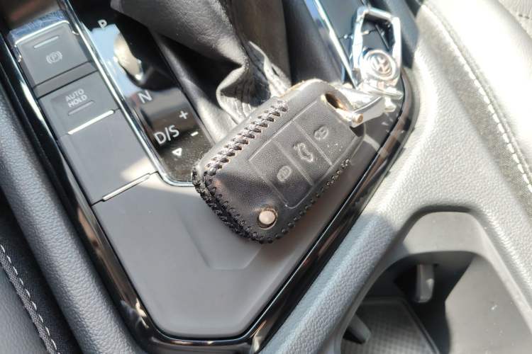 Used Volkswagen Tiguan L 2019 330TSI Automatic Two-Wheel Drive Panoramic Comfort Edition China V Standard
