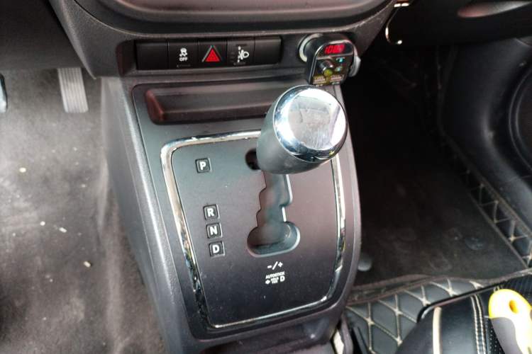 Used Jeep Compass 2015 2.0L two-wheel drive sport version