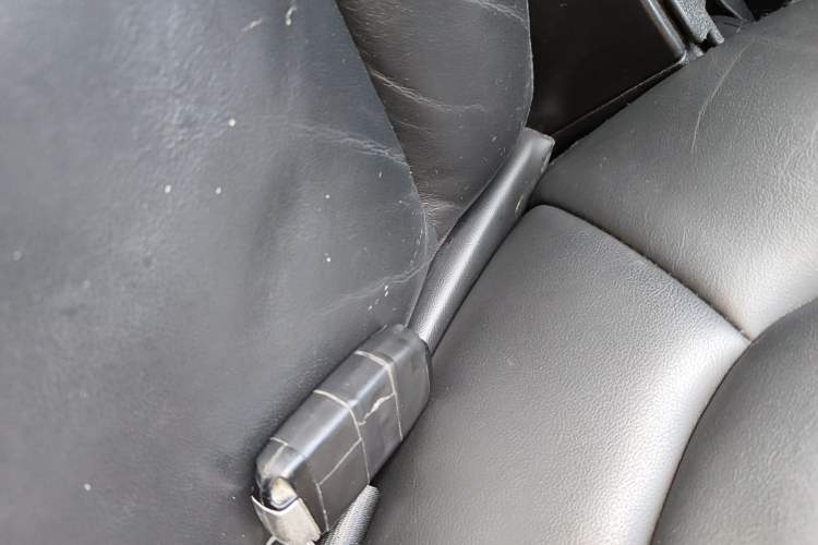 Used Dodge Journey 2013 2.4L Two-Wheel Drive Luxury Version