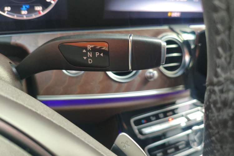 Used Mercedes-Benz E-Class 2016 E 300 L Stylish Model
