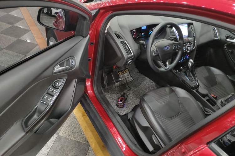 Used Ford Focus 2015 Sedan 1.6L Automatic Trend Model