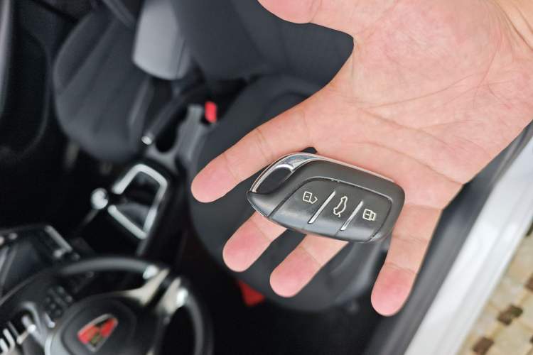 Used Roewe i5 2020 1.5L Manual 4G Connect Luxury Edition