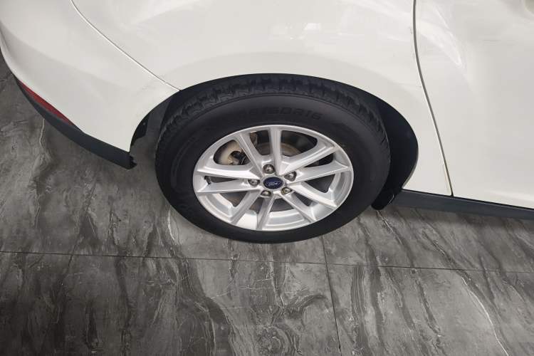 Used Ford Focus 2015 Hatchback 1.6L Automatic Fashion Edition