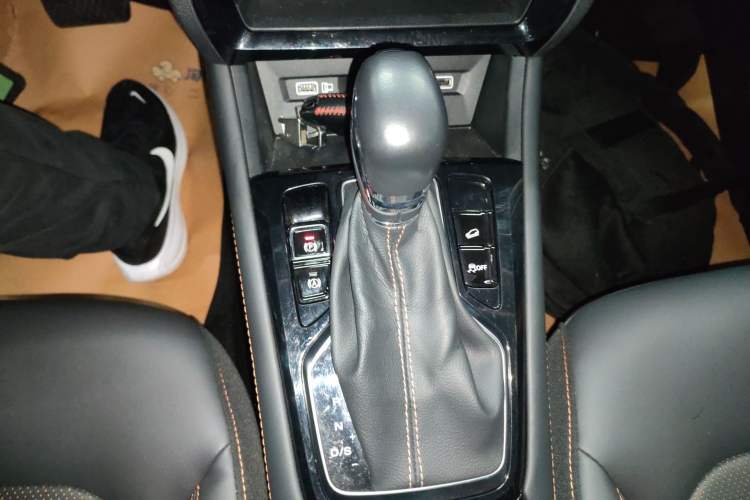 Used Roewe RX3 2021 PRO 1.6L CVT Flagship Model
