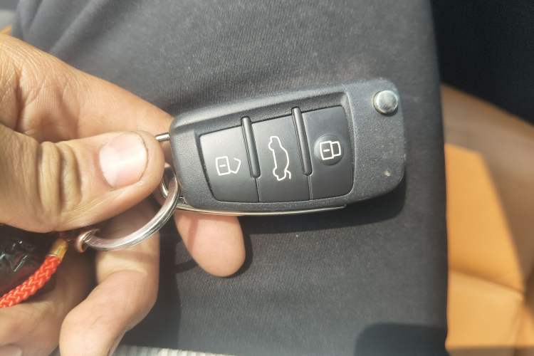 Used Audi Q3 2015 40 TFSI quattro off-road model
