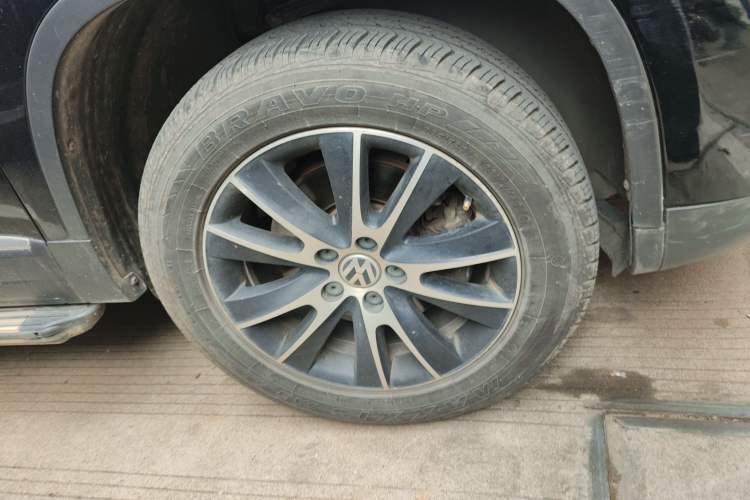 Used Volkswagen Tiguan 2015 1.8TSI Automatic Two-Wheel Drive Luxury Model Right Front Wheel Hub