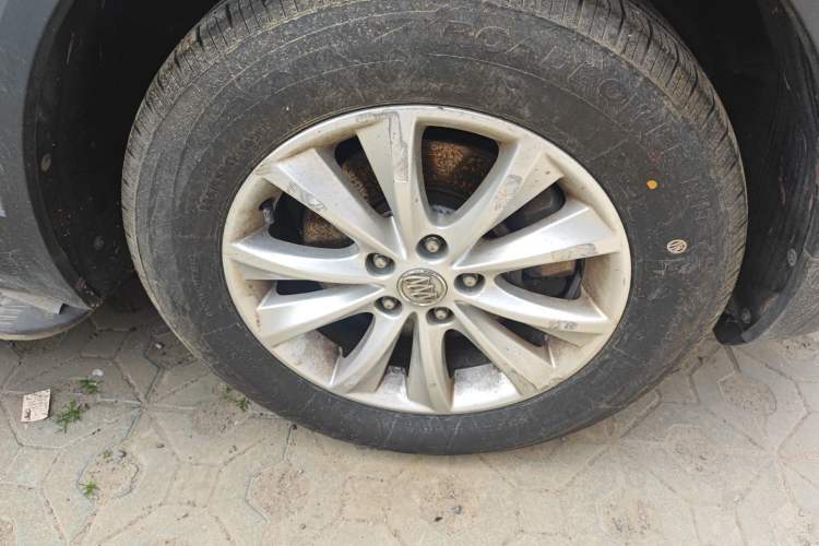Used Buick Envision 2014 28T Four-Wheel Drive Luxury Model Right Front Wheel Hub