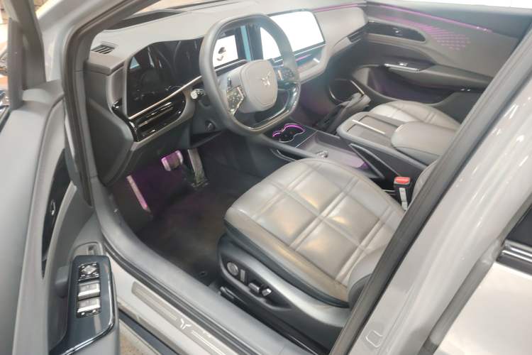 Used Hongqi EH7 2024 760 Pro+ Four-Wheel Drive Version