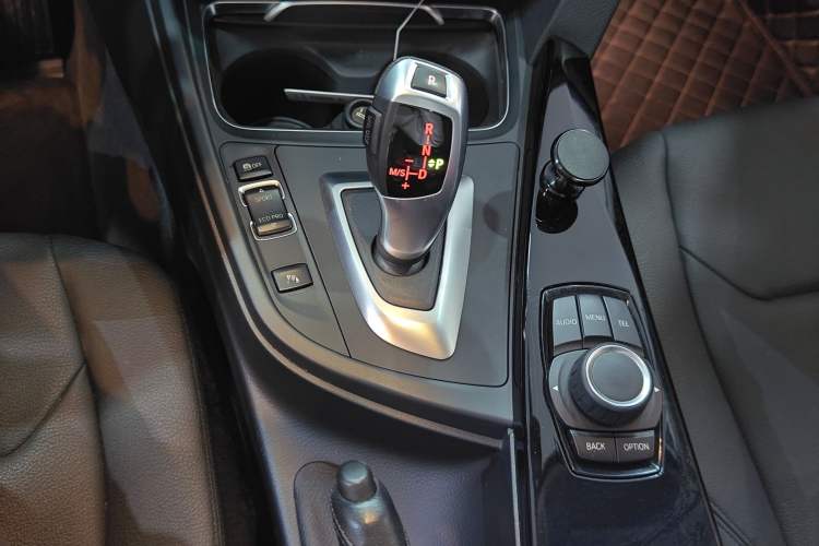 Used BMW 3 Series 2017 320Li Fashion Model
