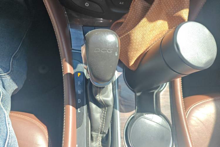 Used Buick Envision 2017 20T Two-Wheel Drive Elite Version Gear Lever