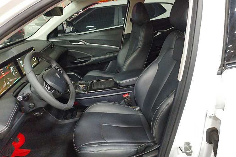 Used NETA U 2023 NETA U-Ⅱ Challenge Edition 400 U Show – Lithium Iron Phosphate
