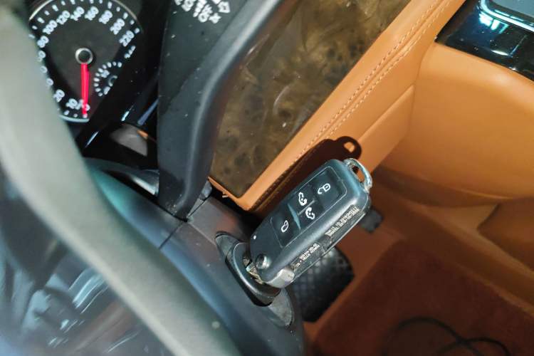 Used Volkswagen Multivan 2019 2.0 TSI 4x4 Prestige Edition 7-Seater
