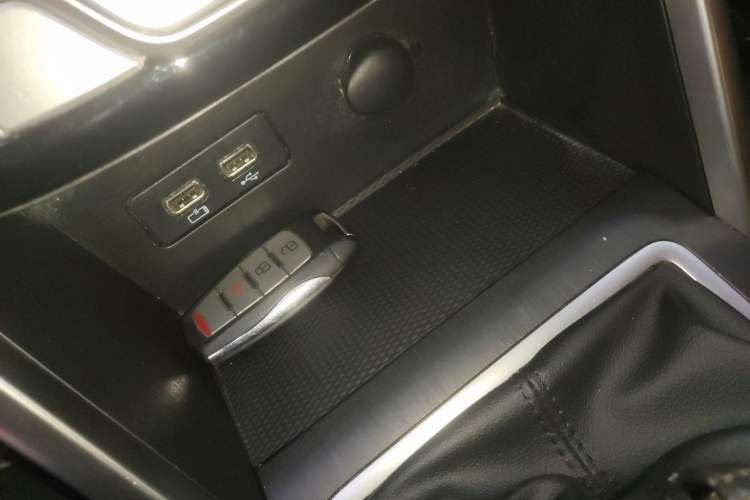 Used Great Wall Poer 2019 2.0T Commercial Version Manual Diesel 4x4 Elite Long-Box GW4D20M
