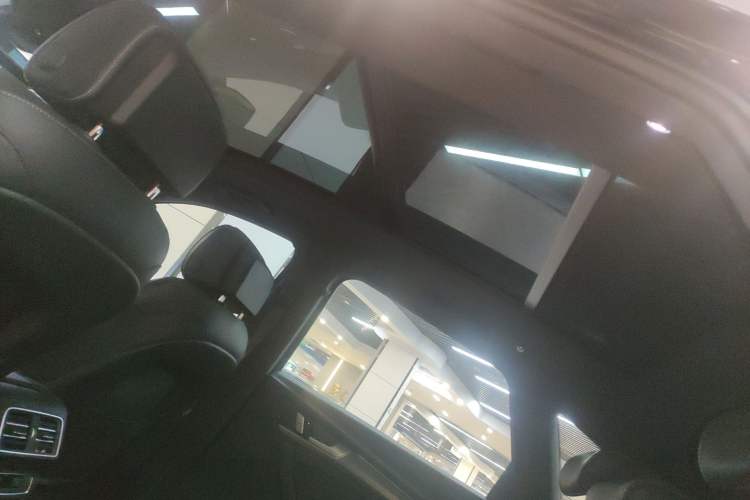 Used Audi Q5L 2025 quattro 45th Anniversary Edition 45 TFSI Luxury Dynamic Model Headliner