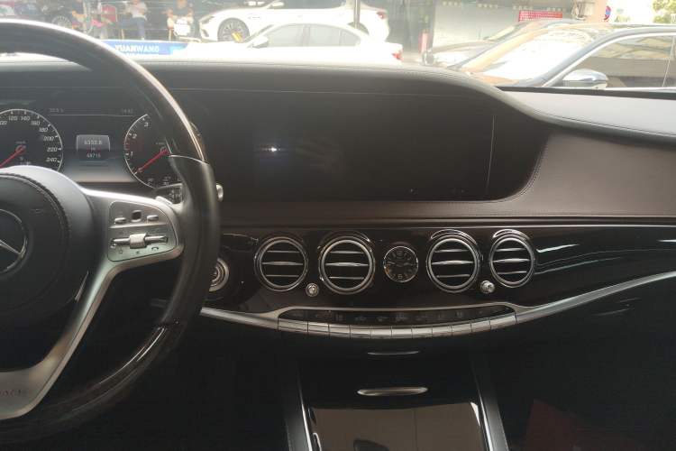 Used Mercedes-Benz Maybach S-Class 2020 S 450 4MATIC Audio And AC Panel
