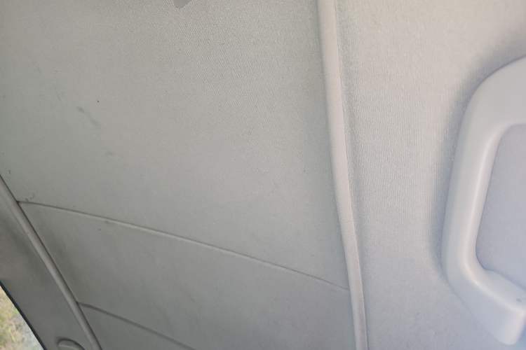 Used Honda Fit 2011 1.5L automatic panoramic sunroof version
