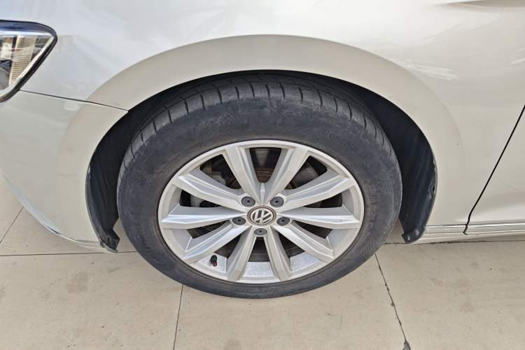 Used Volkswagen Magotan 2017 330TSI DSG Leading Model
