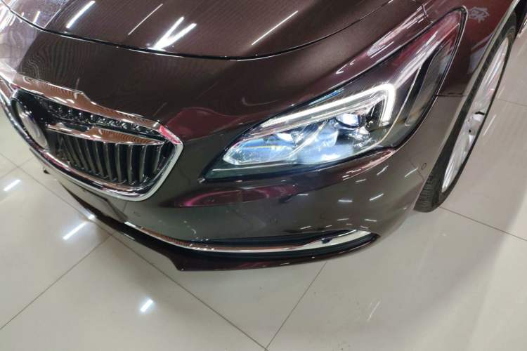 Used Buick LaCrosse 2018 28T Luxury Model