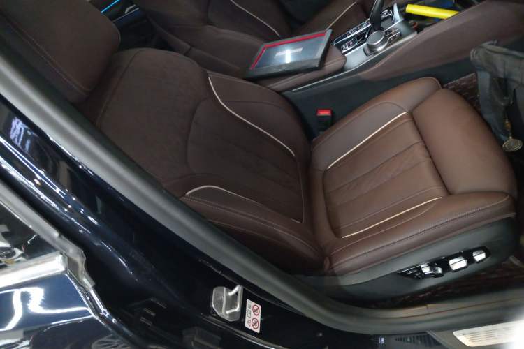 Used BMW 5 Series New Energy 2021 535Le Pioneer Edition M Sport Package
