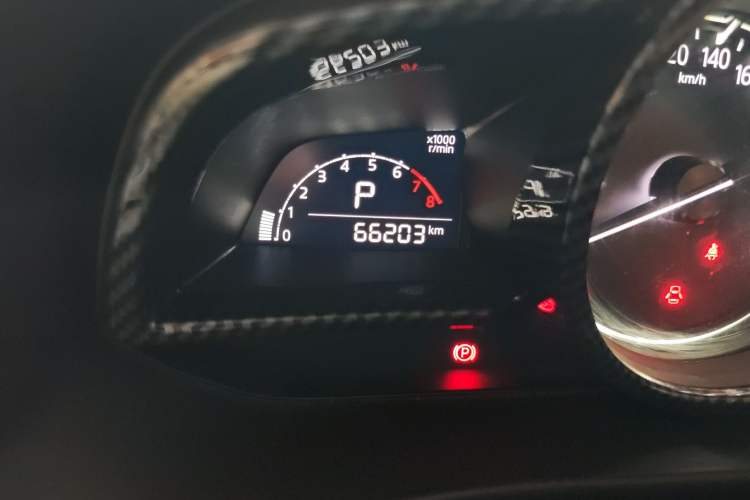 Used Mazda 3 Axela 2019 Cloud-Controlled Version Sedan 2.0L Automatic Luxury Trim China VI Standard Odometer Close Up