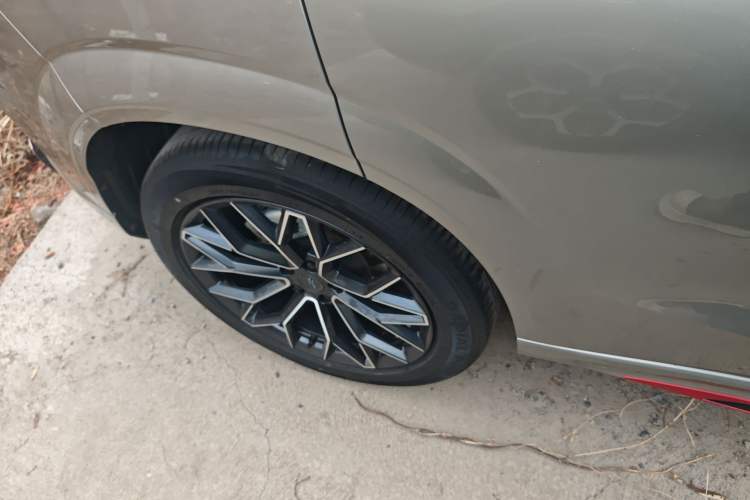Used CHANGAN OSHAN Z6 2023 Blue Whale 1.5T DCT Smart-Led City Edition Right Rear Wheel Hub
