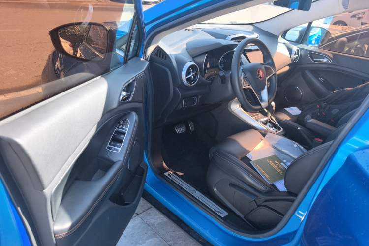 Used BYD Yuan 2017 1.5L Automatic Cool & Stylish Model Driver Seat