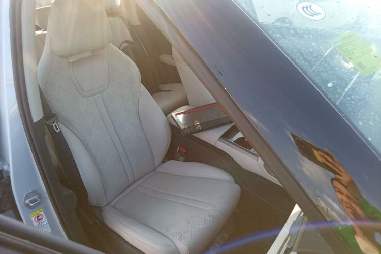 Used BYD Yuan UP 2025 Intelligent Driving Version 401 km Leading Edition