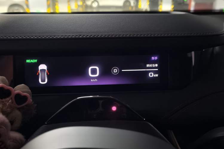 Used Xiaomi Auto SU7 2024 Four-Wheel Drive Ultra-Long Range Advanced Intelligent Driving Max Edition
