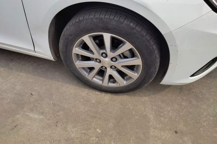 Used Chevrolet Malibu 2018 530T Automatic Luxury Edition Right Front Wheel Hub