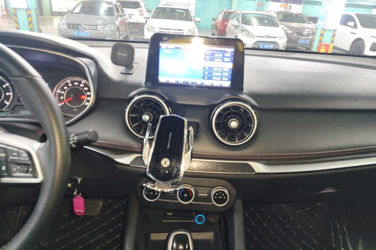 Used Dongfeng Fengon 500 2022 1.5L CVT Enjoyment Version
