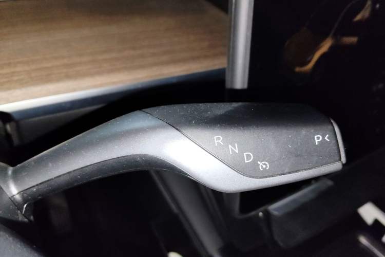 Used Tesla Model Y 2022 Rear-Wheel-Drive Version
