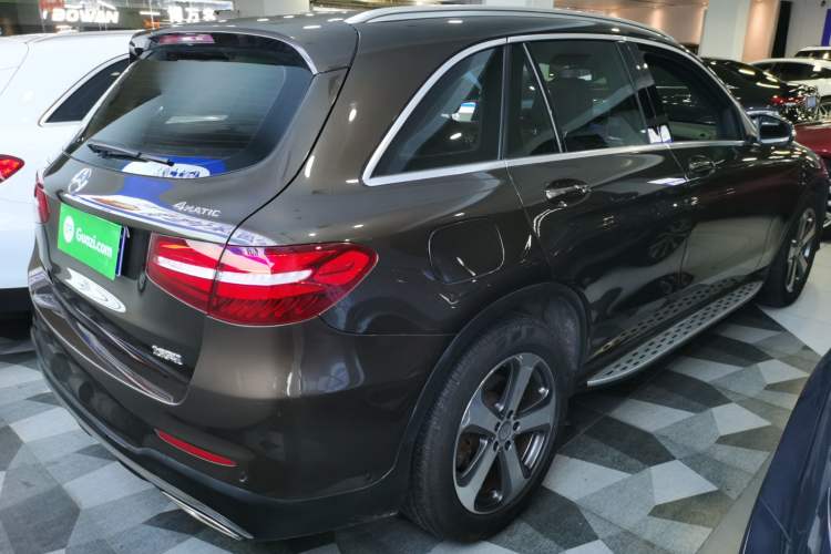 Used Mercedes-Benz GLC 2017 GLC 260 4MATIC Luxury Model
