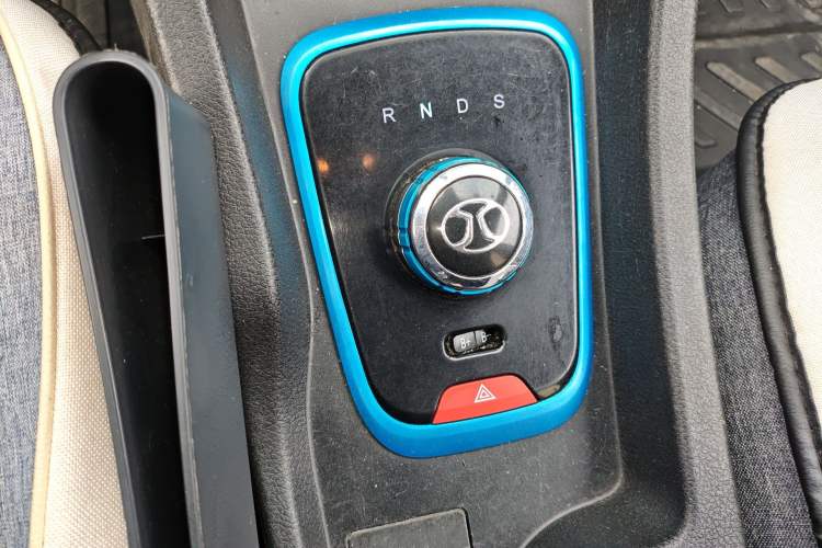 Used BAIC New Energy EU 2017 EU260 Letu Plus Edition Gear Lever