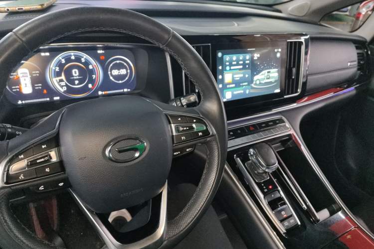 Used GAC Trumpchi M8 2021 Master Series 390T Prestige Edition Center Console