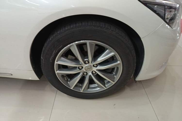 Used Infiniti Q50L 2015 2.0T Luxury Edition
