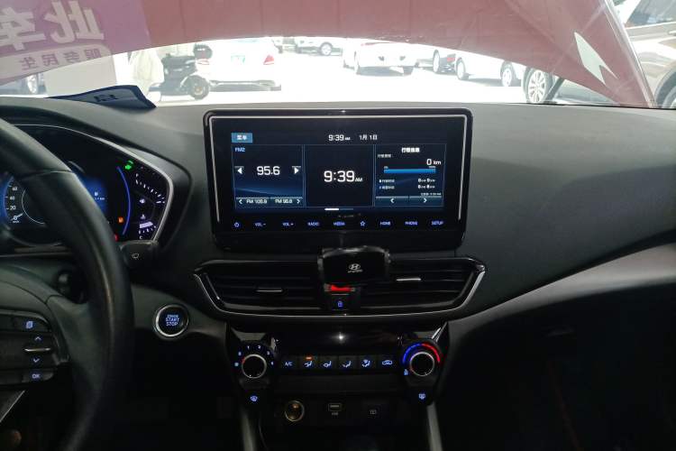 Used Hyundai Lafesta 2021 280TGDi GLX Elite Edition Audio And AC Panel