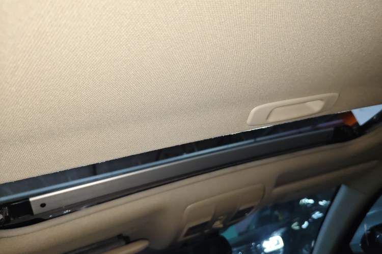 Used Mazda 3 Axela 2017 Hatchback 2.0L Automatic Sport Model China V Emission Standard
