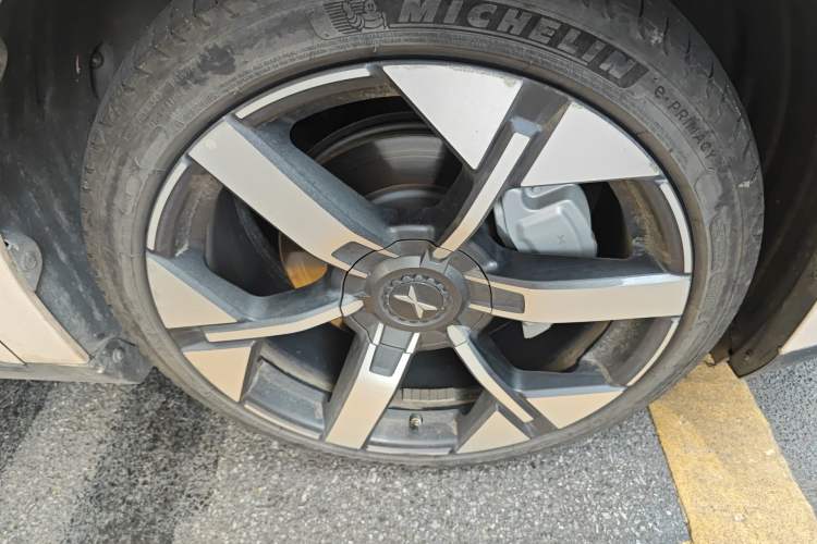 Used XPeng MONA M03 2024 620 with Ultra-Long Range Right Front Wheel Hub