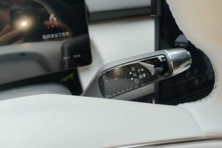 Used XPeng P7+ 2024 Long-Range Max Gear Lever