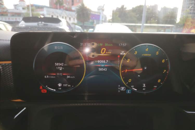 Used Mercedes-Benz A-Class 2022 Revised Version A 200 L Sport Sedan Fashionable Style
