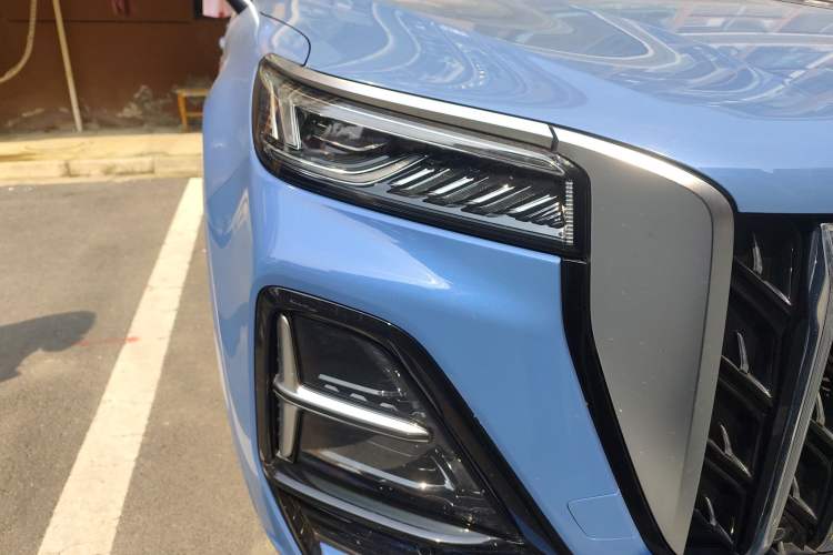 Used Hongqi HS5 2023 2.0T Qixiang Pro Edition