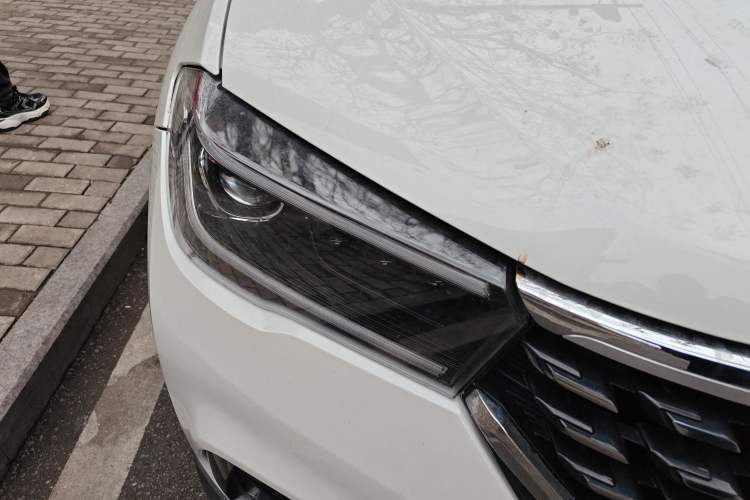 Used Brilliance V7 2018 280T DCT Prestige 5-Seater Right Front Headlight