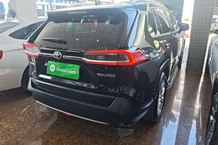 Used Toyota Wildlander 2022 2.0L CVT Two-Wheel Drive Leading Edition