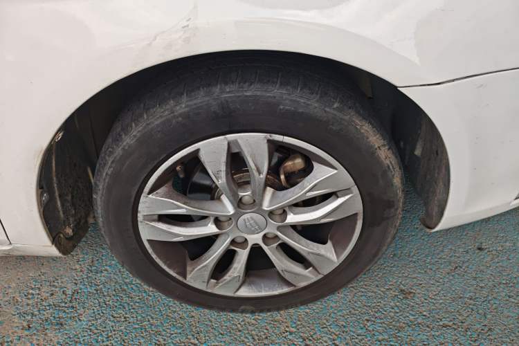 Used Geely Auto Emgrand 2016 Sedan 1.5L CVT Upward Version Right Front Wheel Hub