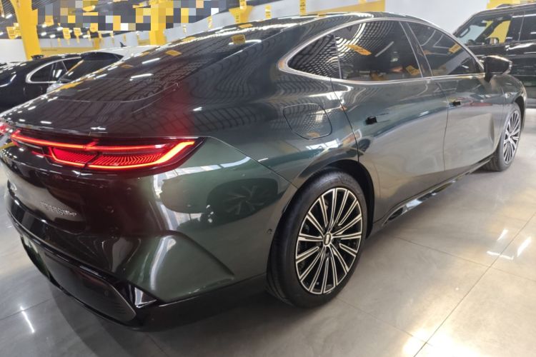 Used Geely Galaxy 8 2025 130km EM-P Starship Edition Rear Right 45 Deg