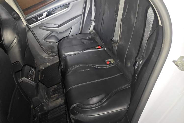 Used BYD Qin PLUS 2021 EV 400KM Leading Comfort Edition
