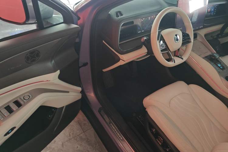 Used Denza N7 2025 702 Intelligent Driving Dual-Laser Luxury Edition
